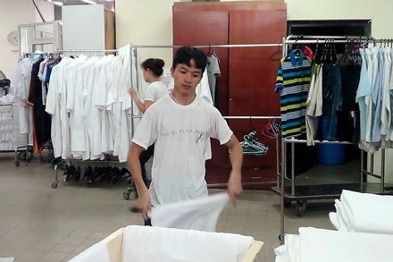 Dịch vụ giặt đồ bảo hộ - Công Ty TNHH Dịch Vụ Tổng Hợp Hoàng Hòa